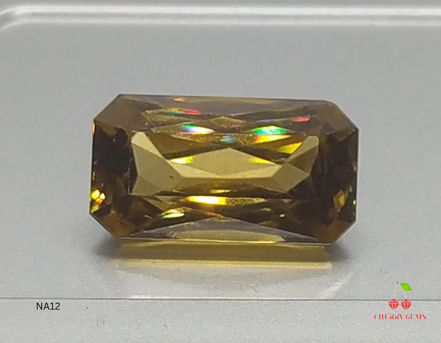 Natural Certified Zircon: Golden Glimmer 18.34cts- NA12 (24)