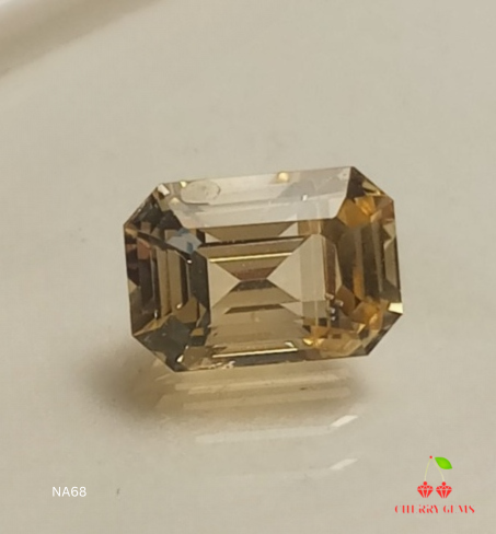 Natural Certified Yellow Sapphire: Glistening Sunshine 2.25cts- NA68 (24)