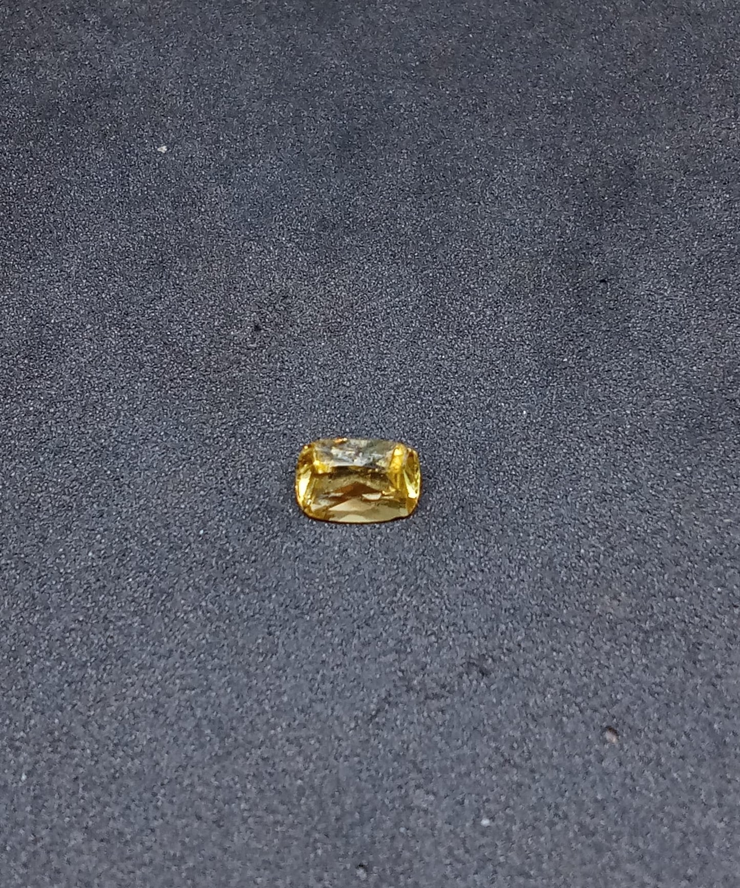 Natural Unheated Certified Yellow Sapphire 2.00cts 11-24-6-YS640