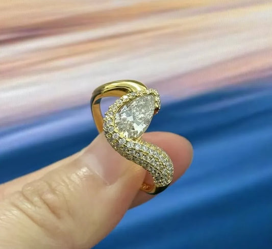 4ct Pear-Cut White Sapphire Engagement Ring in Gold
