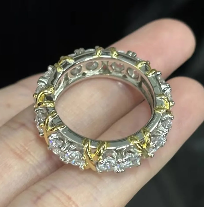 Elegant 16-Stone Women’s Band Ring