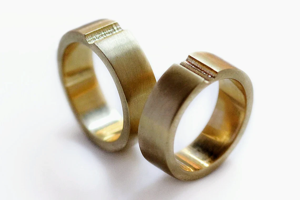 Heart of Unity: Matching Gold Couple Rings