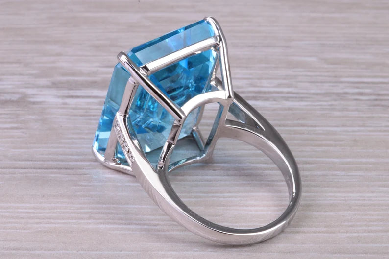 Exquisite Blue Topaz Ring