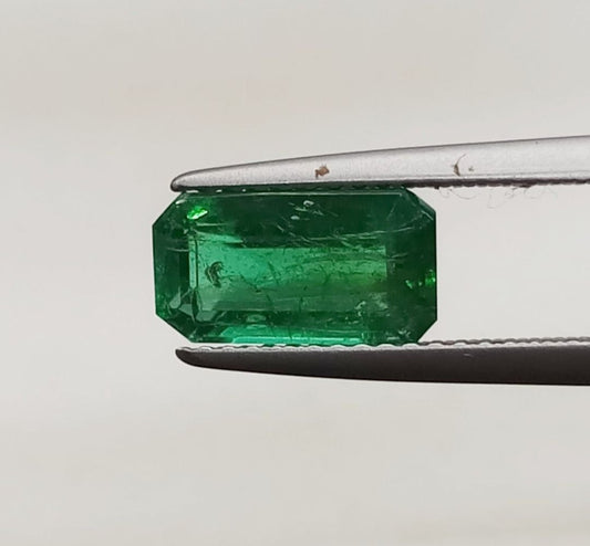 INSTOCK923-11-EM175-5///2.05cts Natural Emerald Available for setting. Direct source - Reasonable setting charges. Any designs Hand Made with Skilled Craftman.