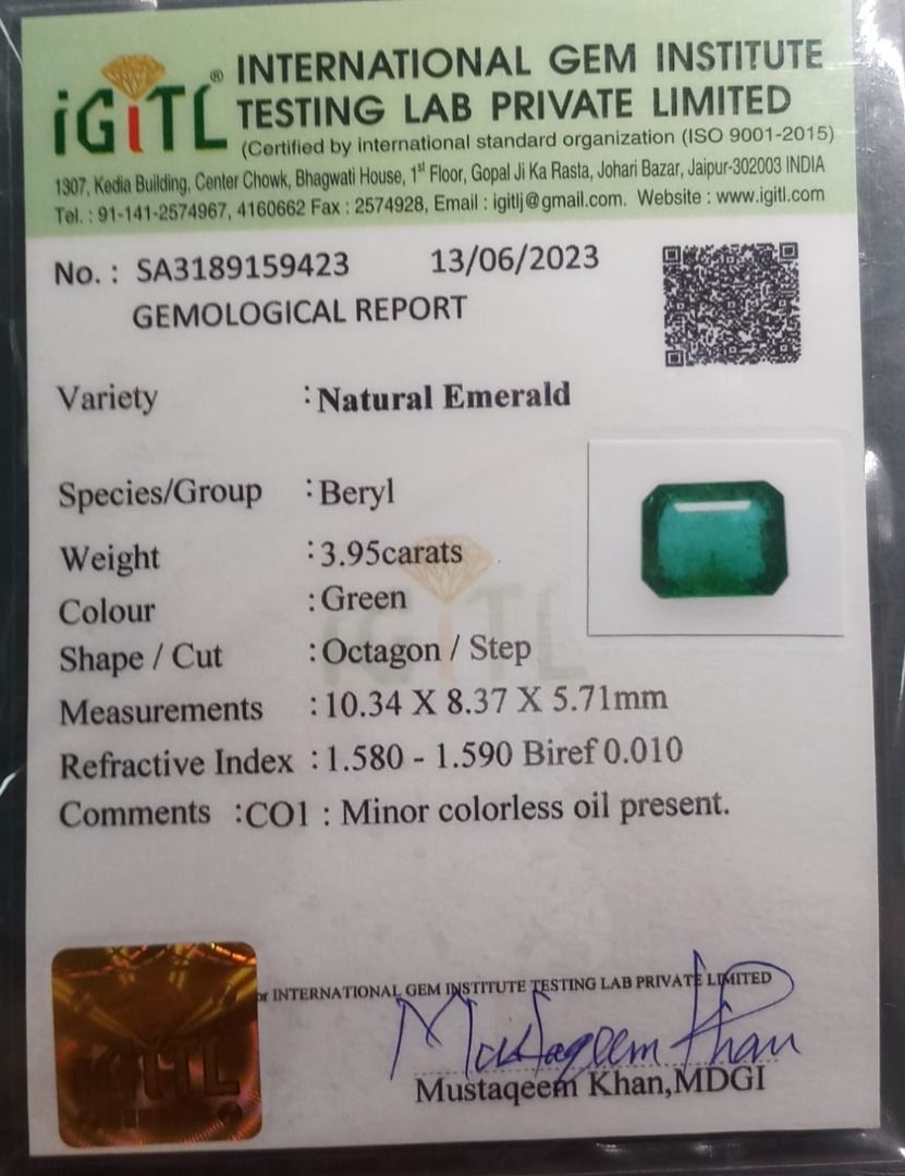 INSTOCK923-11-EM232-7///3.95cts Natural Emerald Available for setting. Direct source - Reasonable setting charges. Any designs Hand Made with Skilled Craftman.