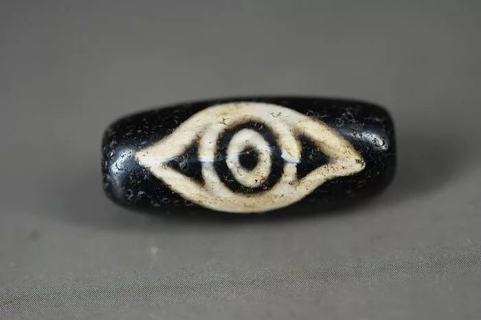 Power Energy Tibetan Old Oily Agate DZi *2 Buddha Eyes* Bead Pendant 28mm K47